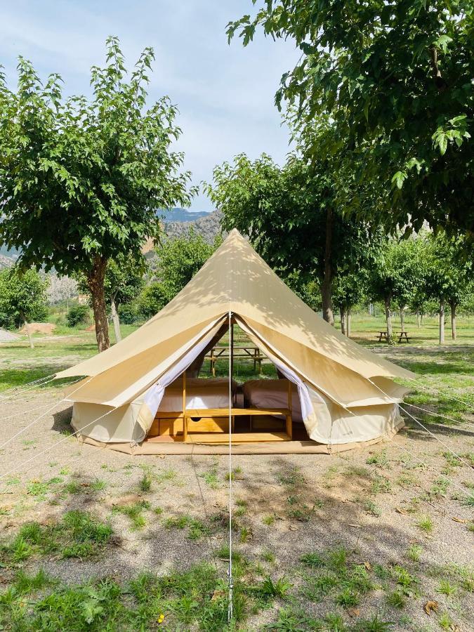 Camping Oliana Ngoại thất bức ảnh
