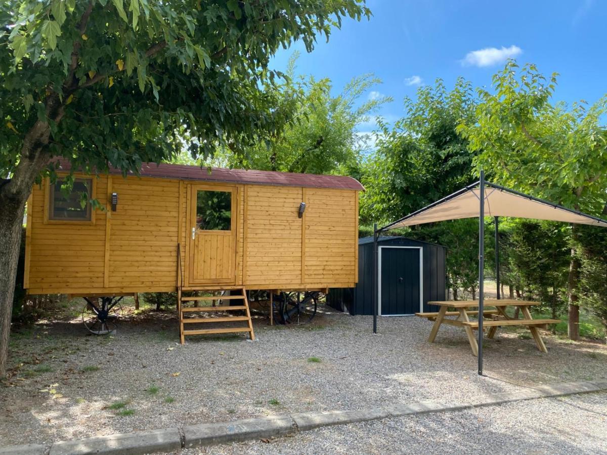 Camping Oliana Ngoại thất bức ảnh