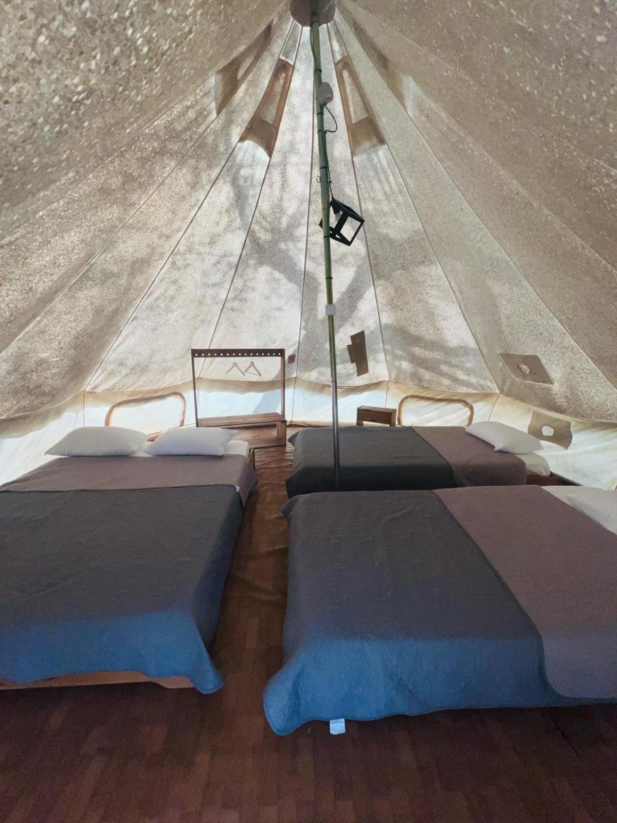 Camping Oliana Ngoại thất bức ảnh