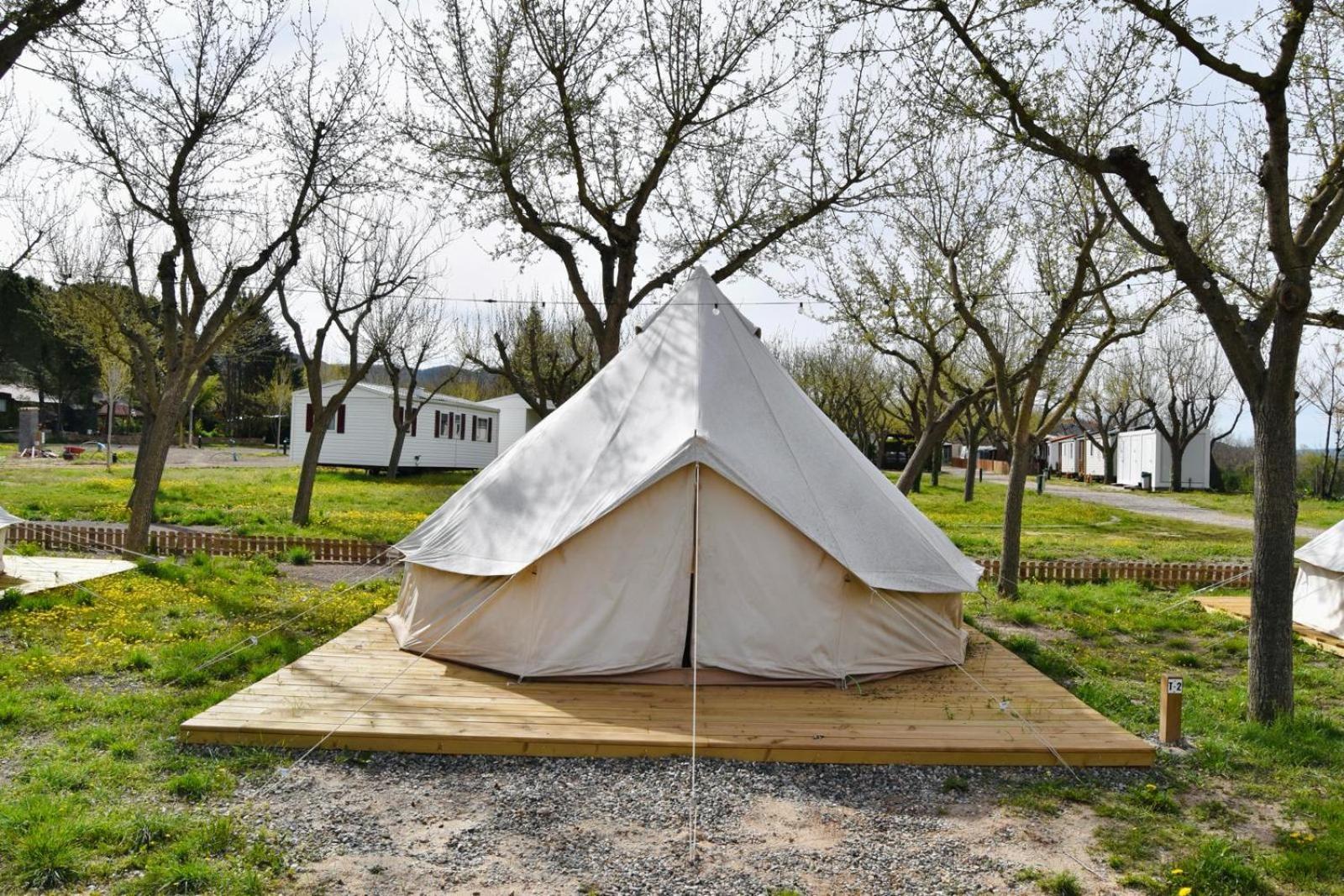 Camping Oliana Ngoại thất bức ảnh