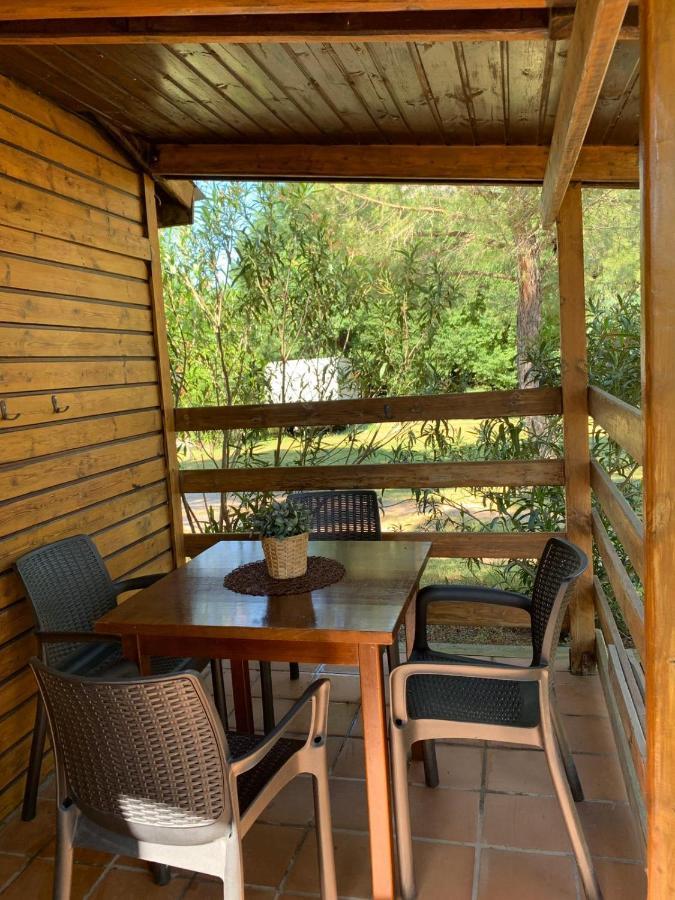 Camping Oliana Ngoại thất bức ảnh